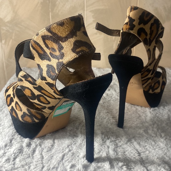 139. Sam Edelman real fur higher heel size 6.5 - Picture 3 of 11